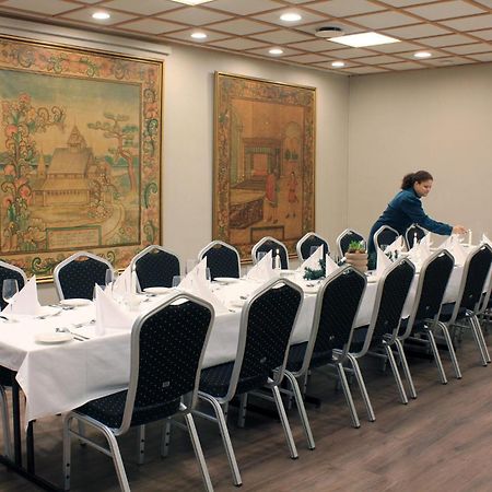 Henriks Hotell Σίεν Εξωτερικό φωτογραφία
