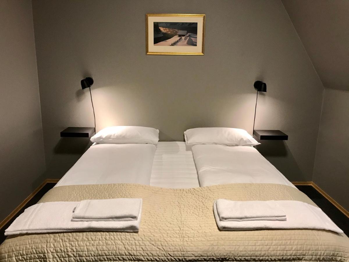 Henriks Hotell Σίεν Εξωτερικό φωτογραφία