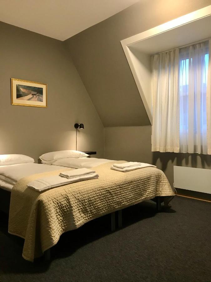 Henriks Hotell Σίεν Εξωτερικό φωτογραφία