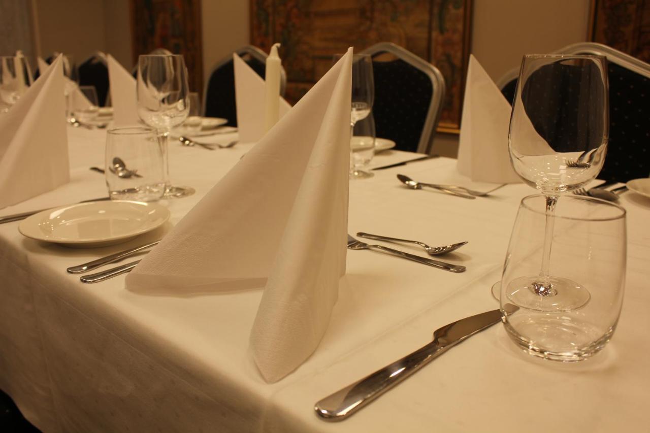 Henriks Hotell Σίεν Εξωτερικό φωτογραφία