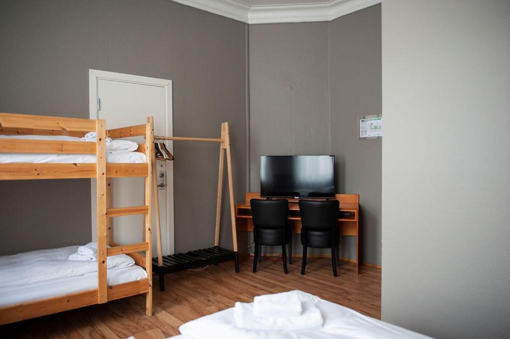 Henriks Hotell Σίεν Εξωτερικό φωτογραφία